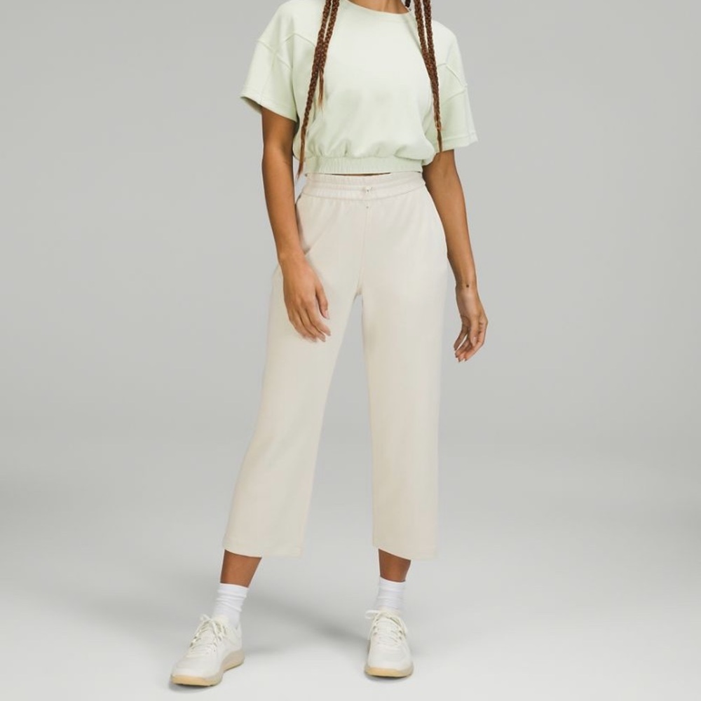 Lululemon Softstreme High-Rise Straight Leg Crop